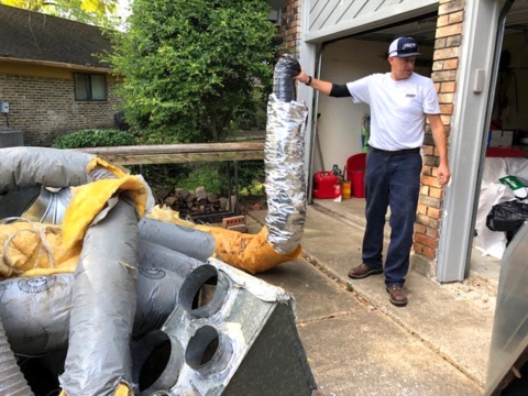 Jaric replacing old ductwork in a home