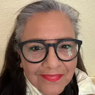 Ezzie Figueroa